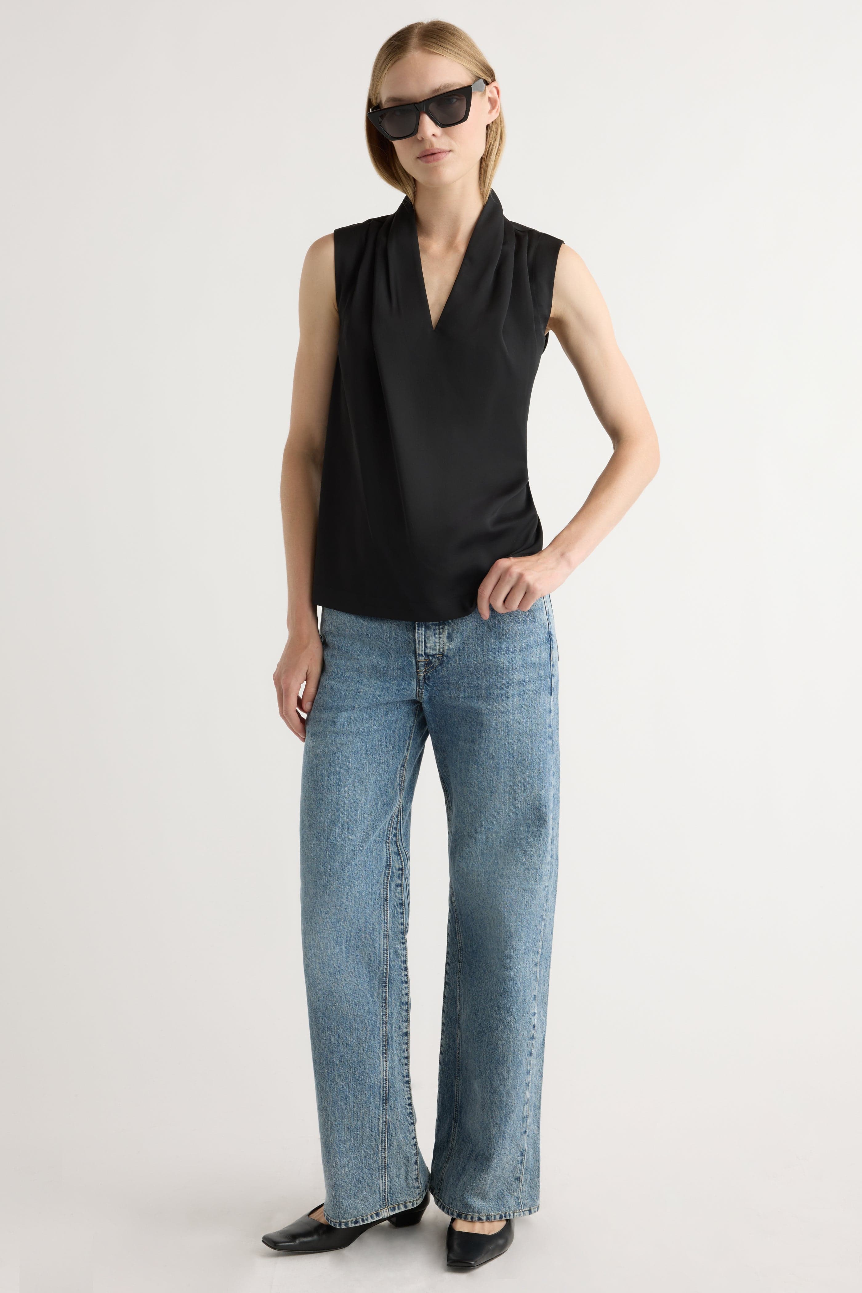 Jae V-Neck Sleeveless Blouse - Image 3